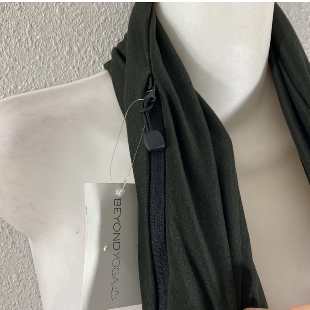 Beyond Yoga Infinity scarf